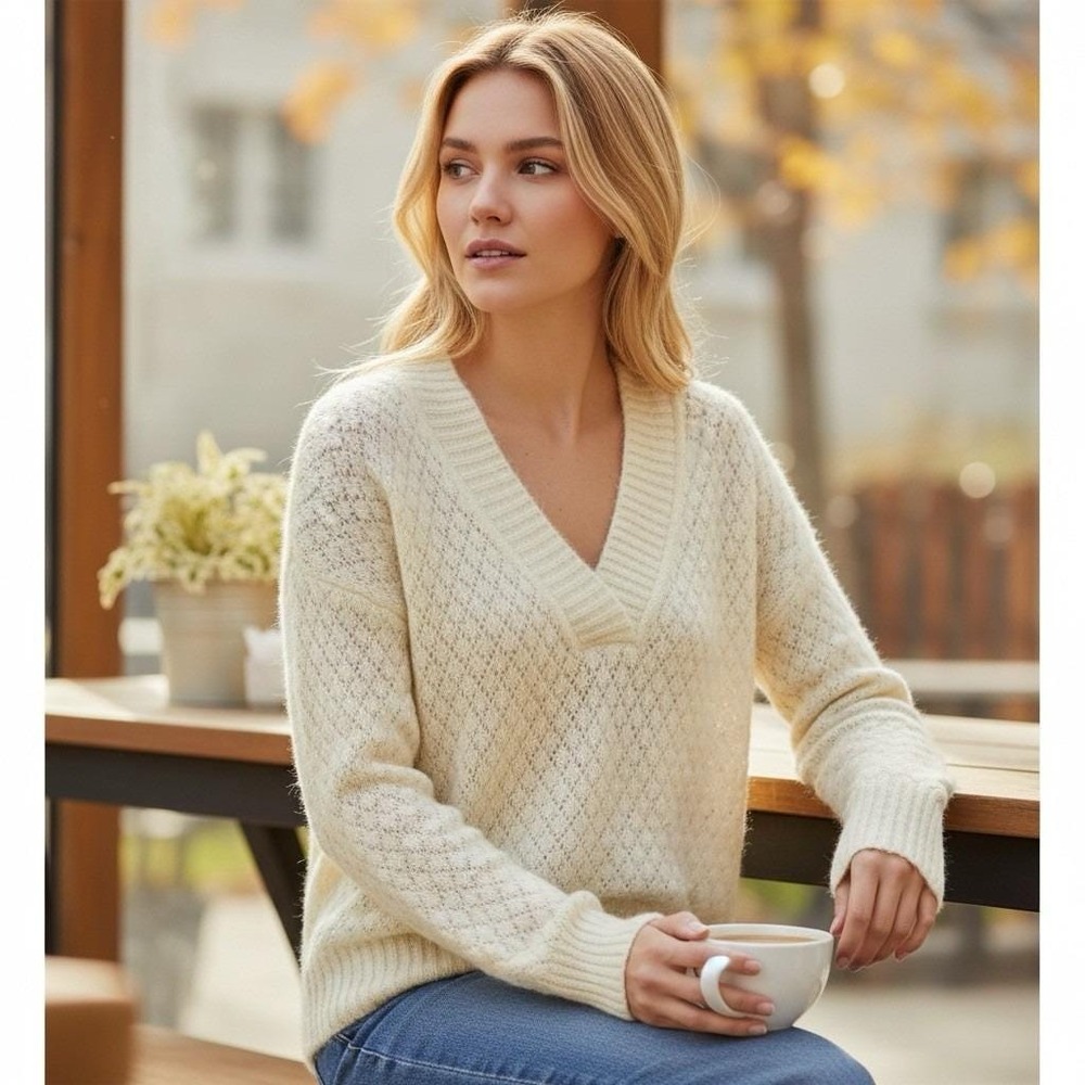 Mohair Chunky Knit Sweater Women L Ivory V Neck Modest Cottage Scandi Coastal